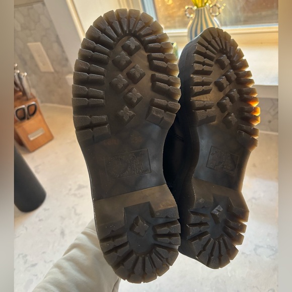 Doc Martens - Picture 5 of 7